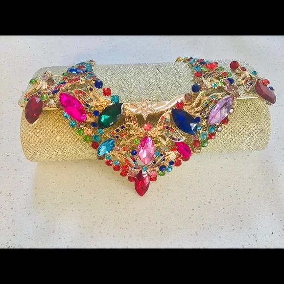 Gemstones Just Gorgeous That’s The Word for This Beautiful Necklace - Picture 2 of 5